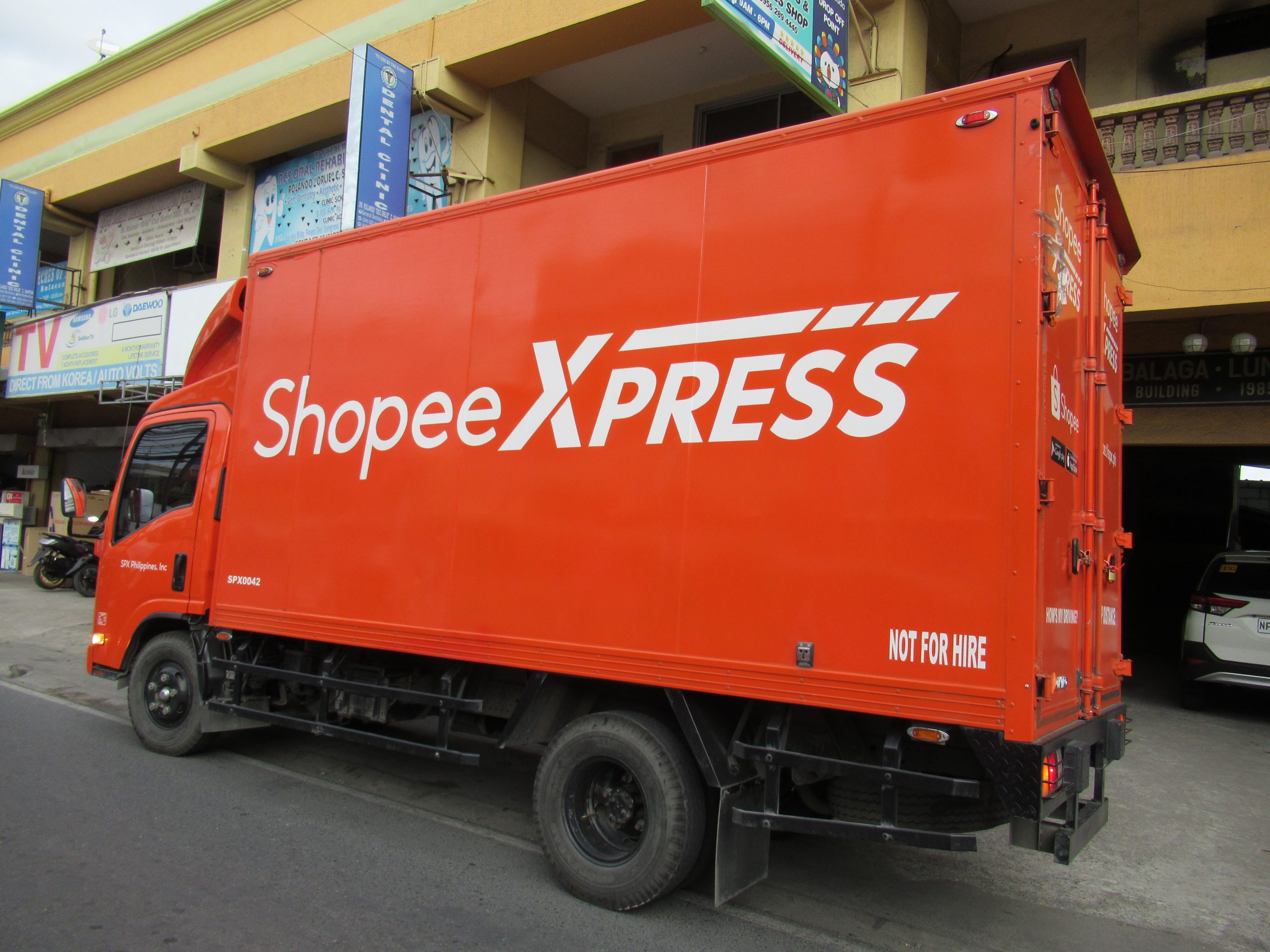 Shopee Express nổi bật ở khả năng giao hàng hỏa tốc trong vài giờ hoặc trong ngày
