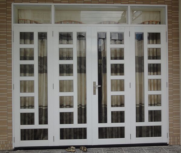 Lựa chọn đơn vị thi công chuyên nghiệp đảm bảo chất lượng và tối ưu giá cửa kính.