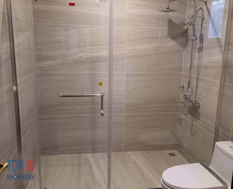 Vách kính phòng tắm đang được sử dụng nhiều thay cho nhà tắm truyền thống nhàm chán