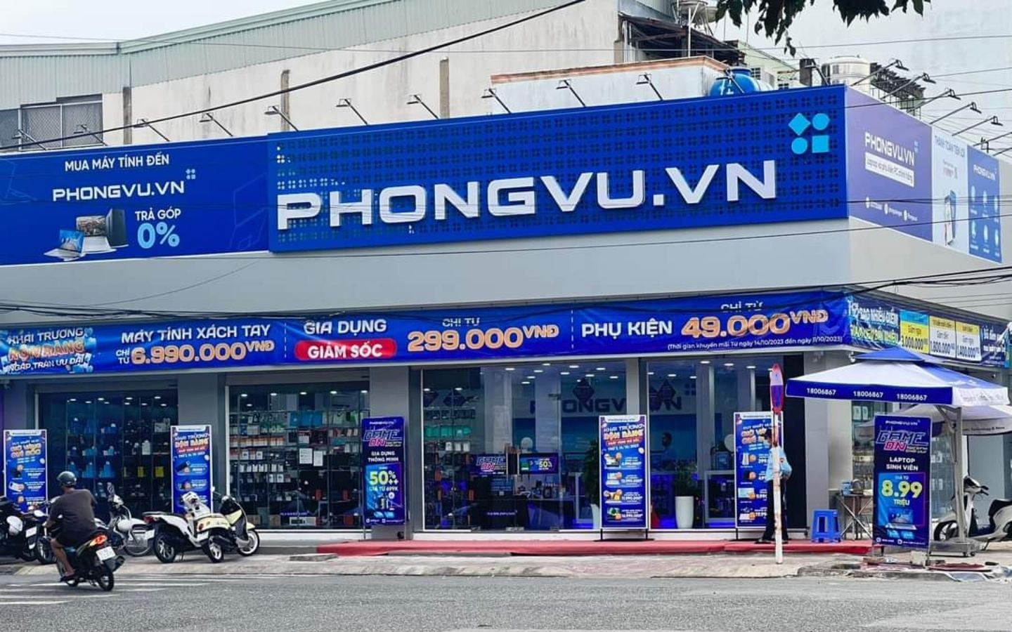 Phong Vũ đã xây dựng được một hệ thống showroom hiện đại trên toàn quốc.
